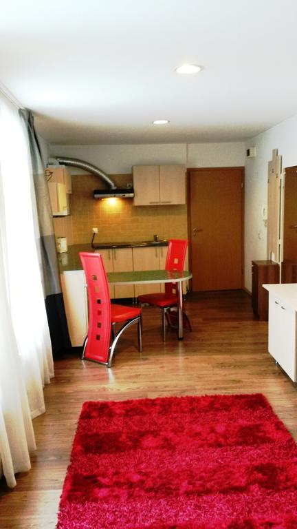 קלוז'-נאפוקה Lucas 10 Apartments מראה חיצוני תמונה