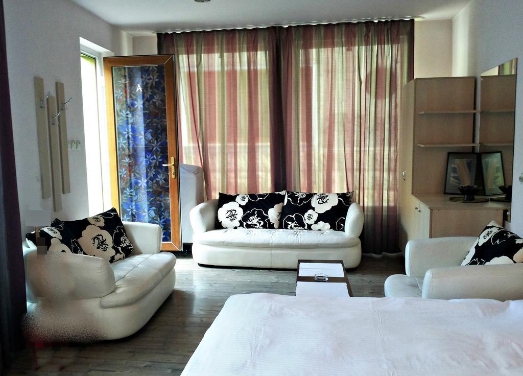 קלוז'-נאפוקה Lucas 10 Apartments מראה חיצוני תמונה